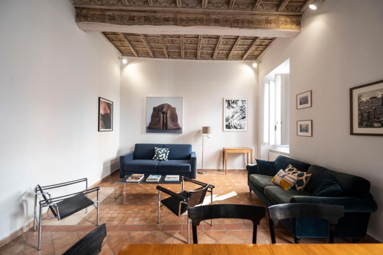 Artsy And Elegant Near Pantheon Roma