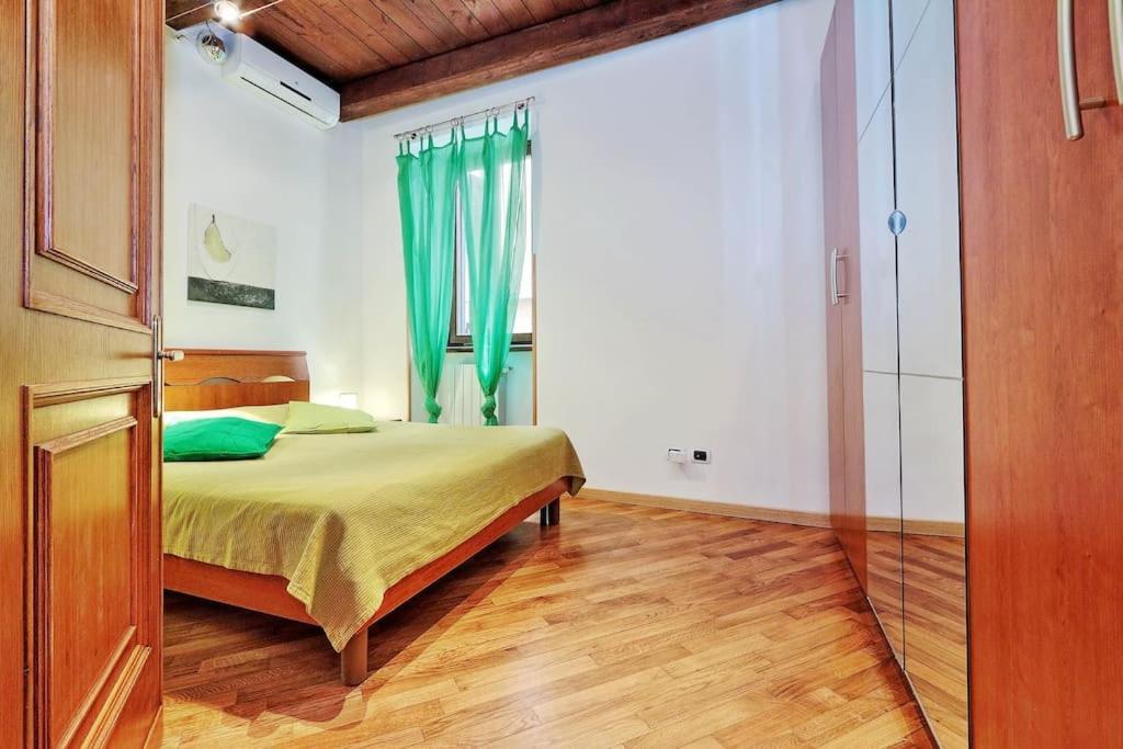 The Red Apartamento