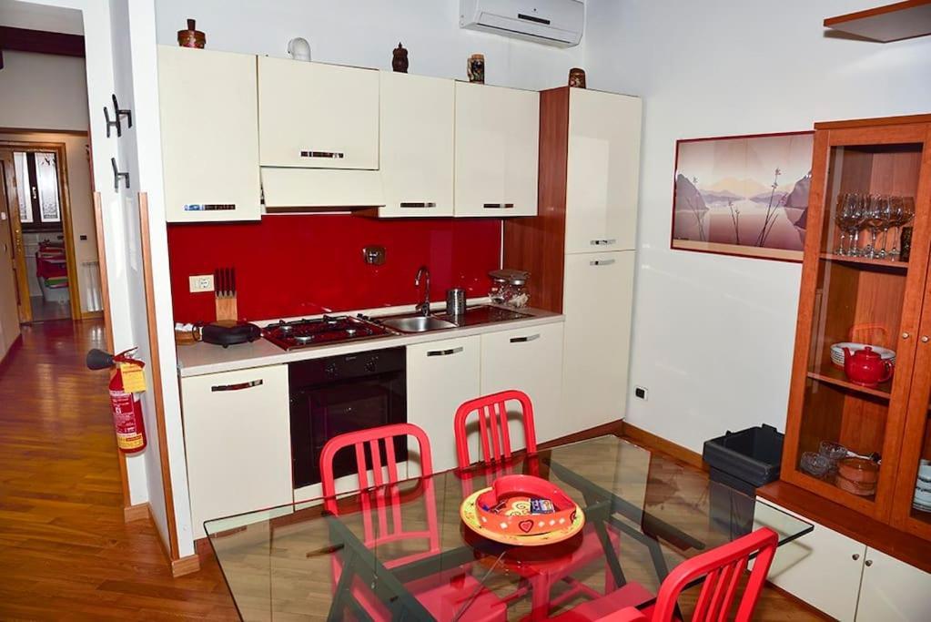 The Red Apartamento