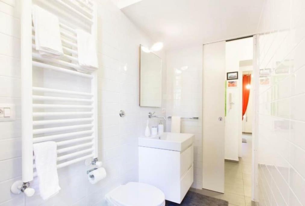 Postcard From ⭑⭑⭑⭑⭑ Metro B Apartamento *