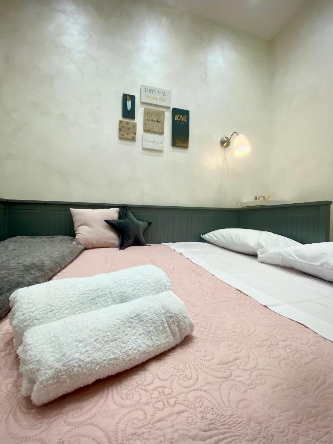 Apartamento Close To The Coloseum, 2 Minutes Walk From Metro A