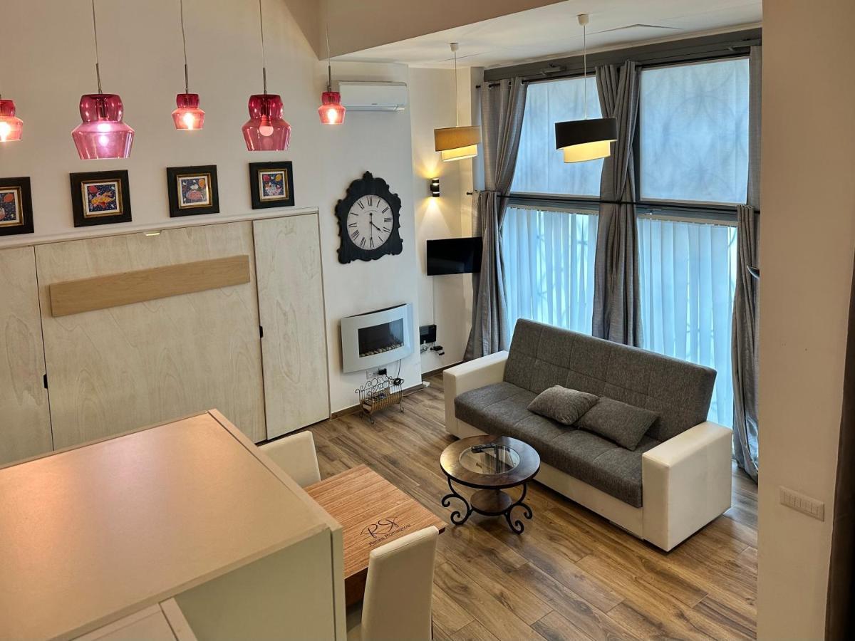Relais Romagnosi Apartamento