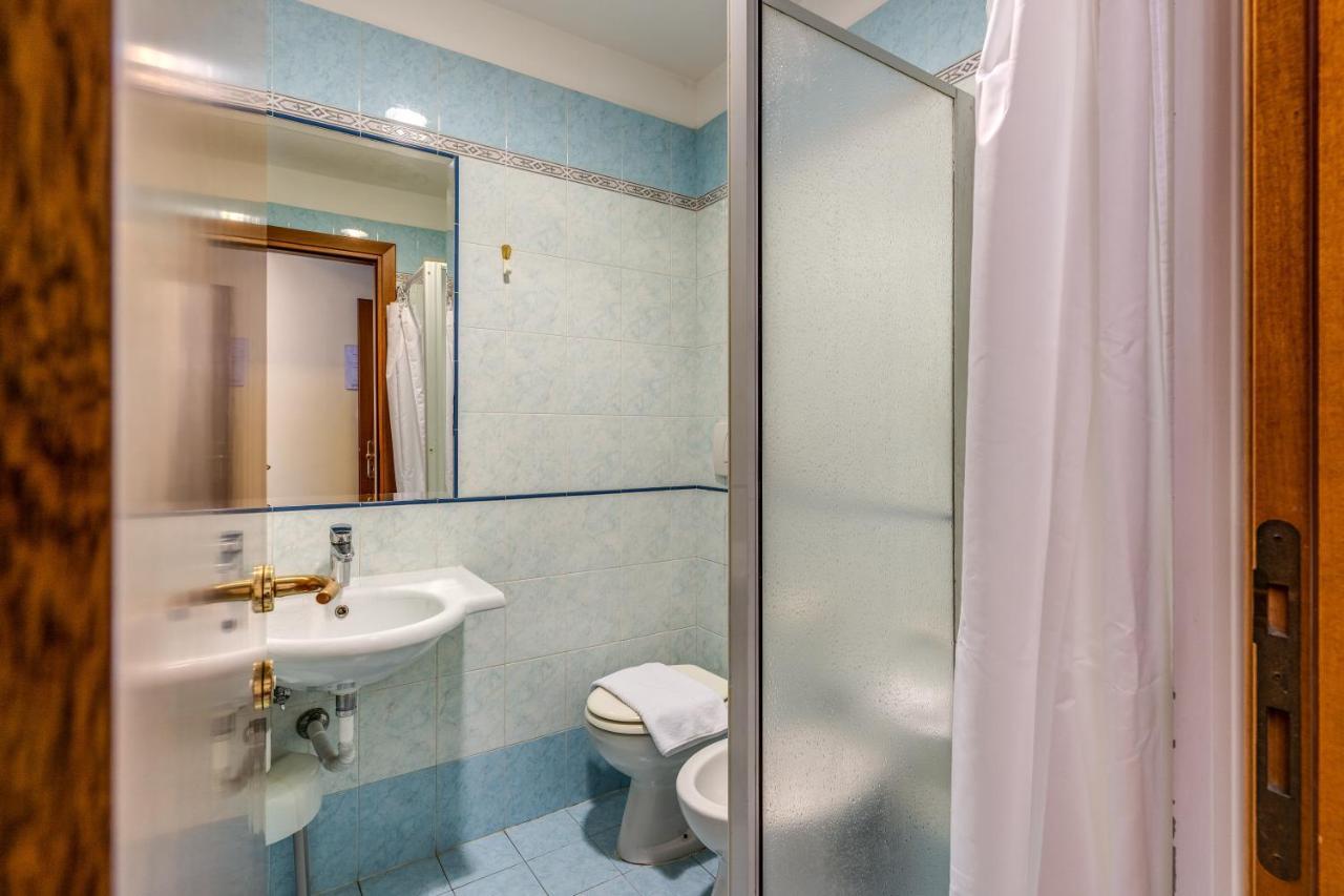 Baltik Hotell 2*