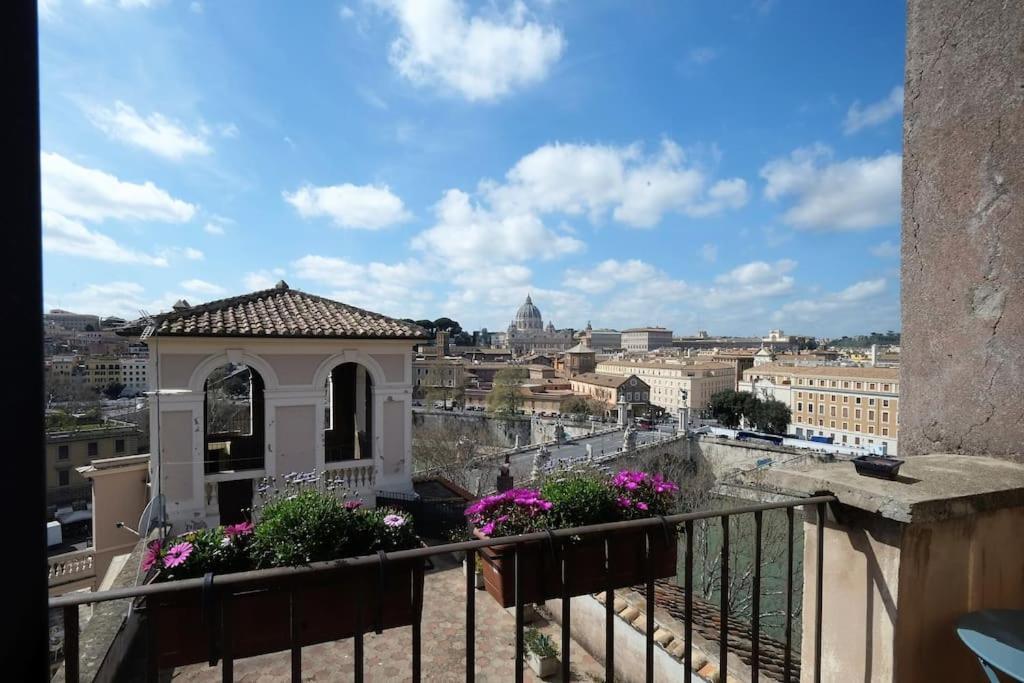 La Torre Di Castel Sant'angelo Roma