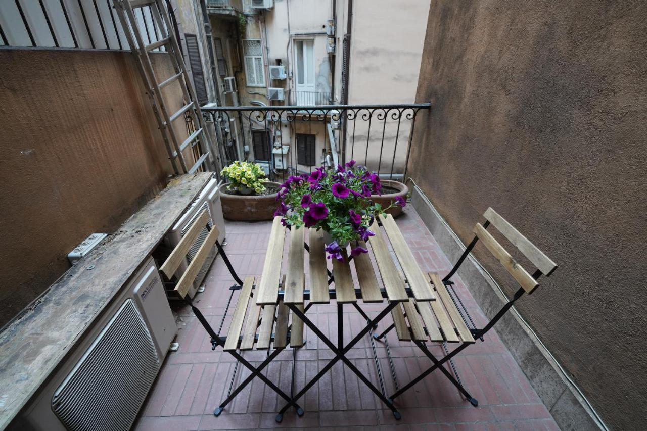 House Naiadis * Roma
