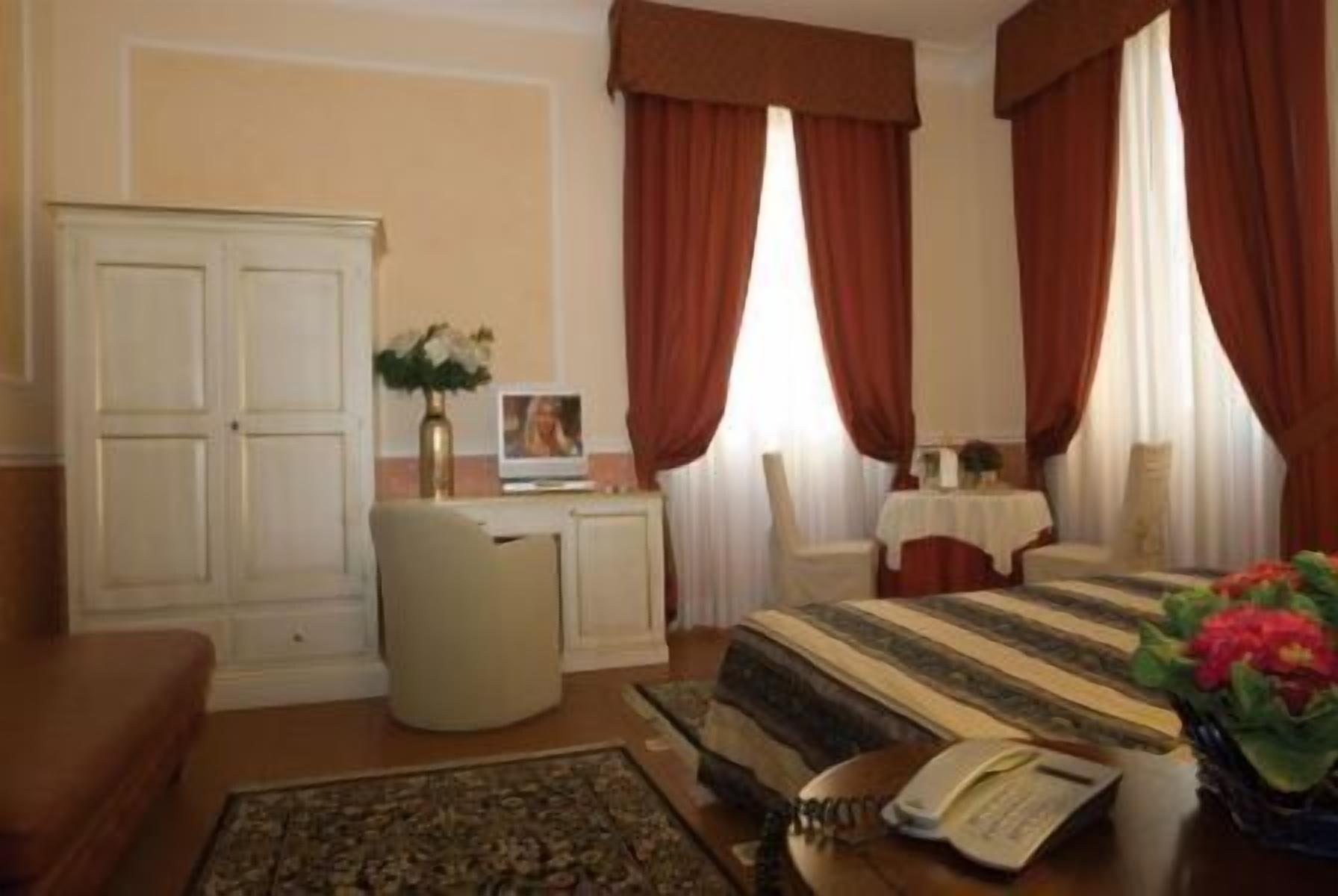 Relais Antico Palazzo Rospigliosi 4*