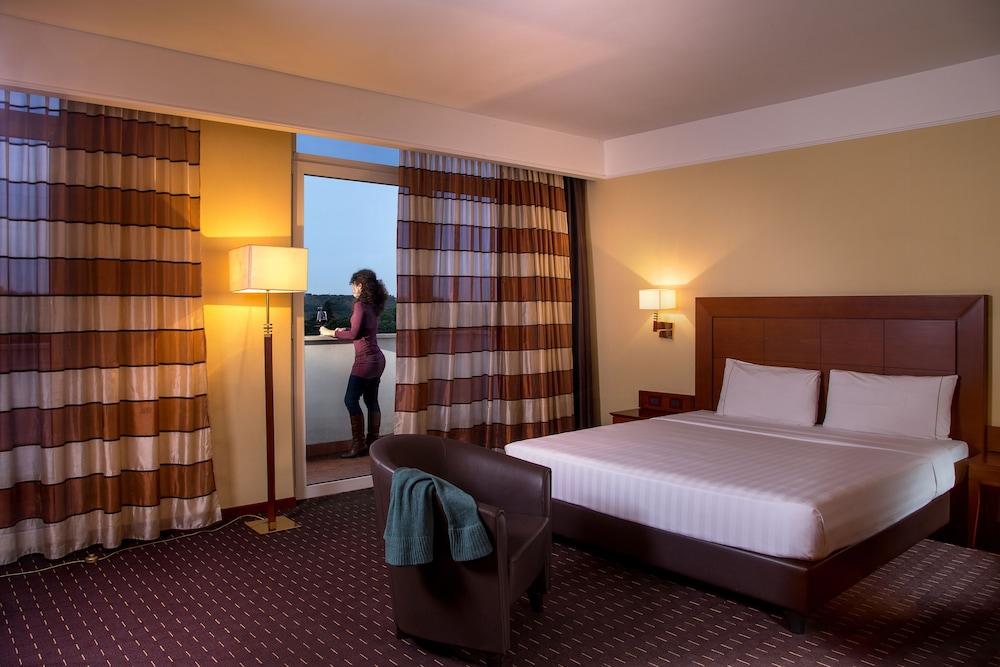 Hotell Capannelle 4*