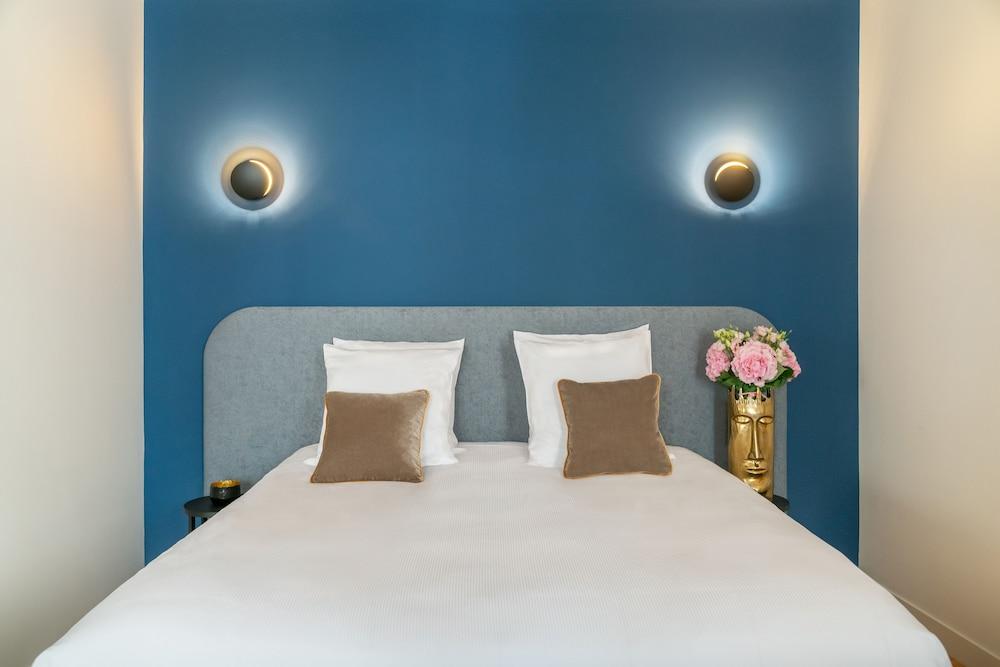 9hotel Cesari Hotell