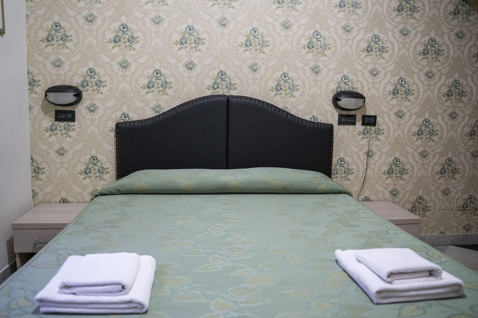 Hotel Ferrarese Roma