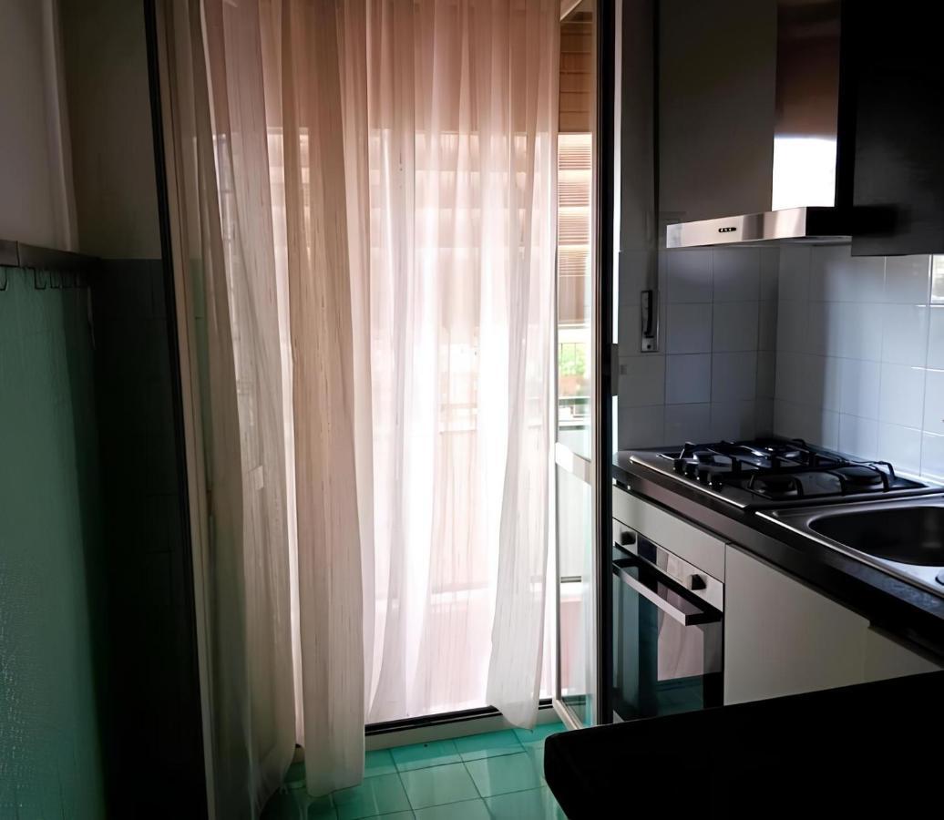 Apartment Graziosa Casetta Vicino Alla Metro Rom