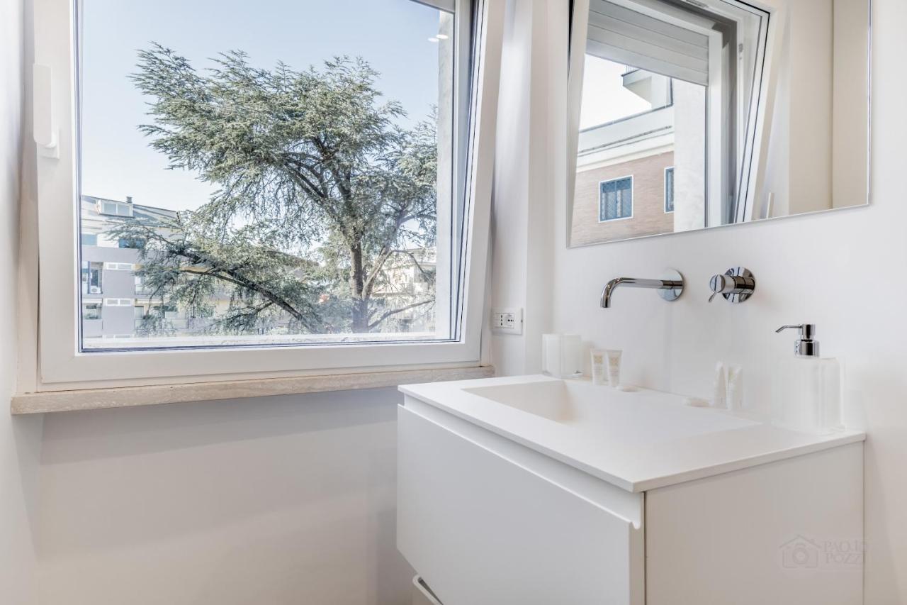 Attico Di Lusso Ed Eleganza Sui Tetti Di Apartamento Roma