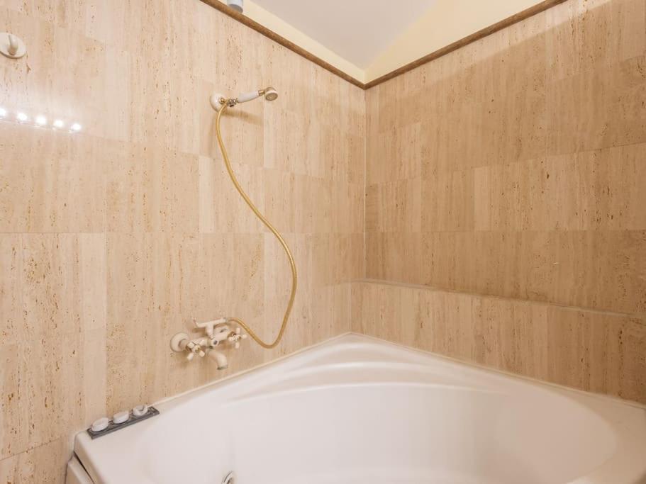 Porta Pia Elegant Two Bedroom Apartment
