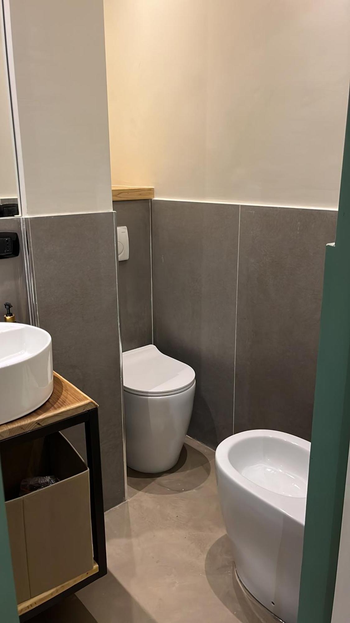 Toto House Rom