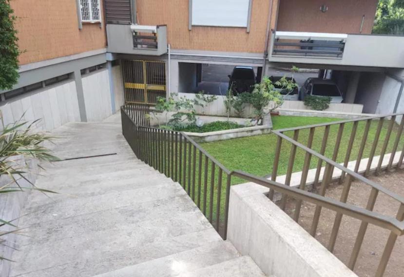 Confortevole, Con Parcheggio Gratuito Apartamento