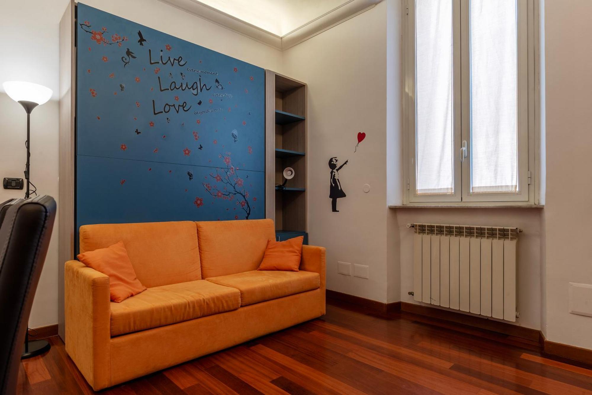 Termini Live Laugh & Apartment *