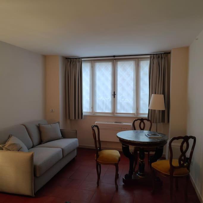 Discover The Pantheon From The Berardi Flat *