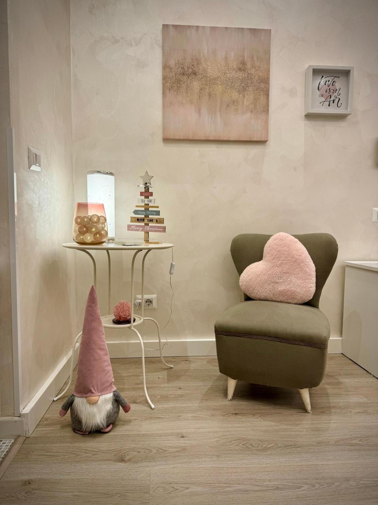 Apartamento Close To The Coloseum, 2 Minutes Walk From Metro A