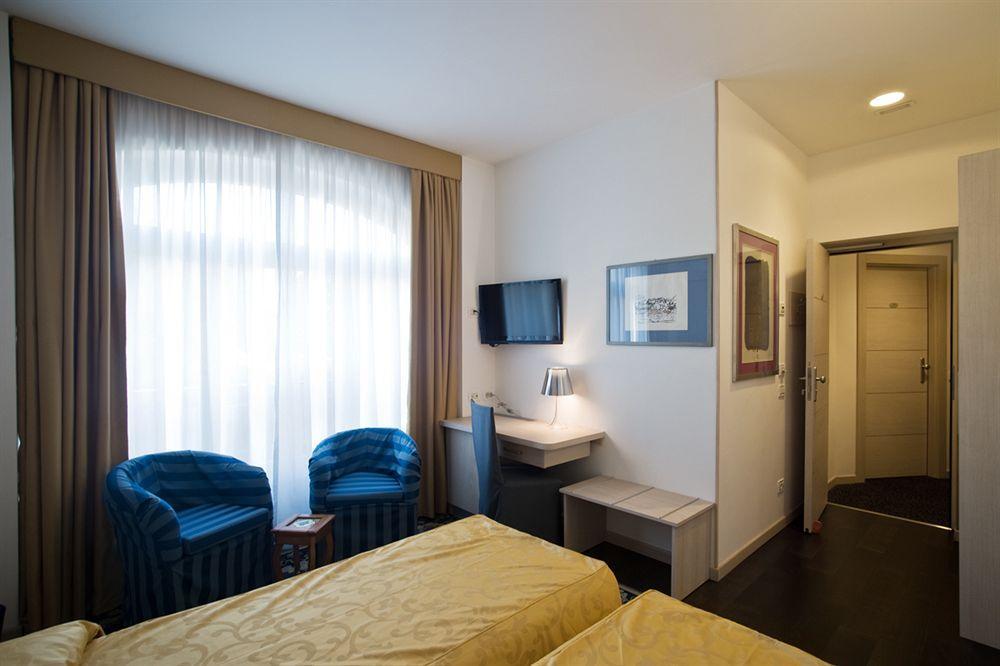 Appia 442 Hotell
