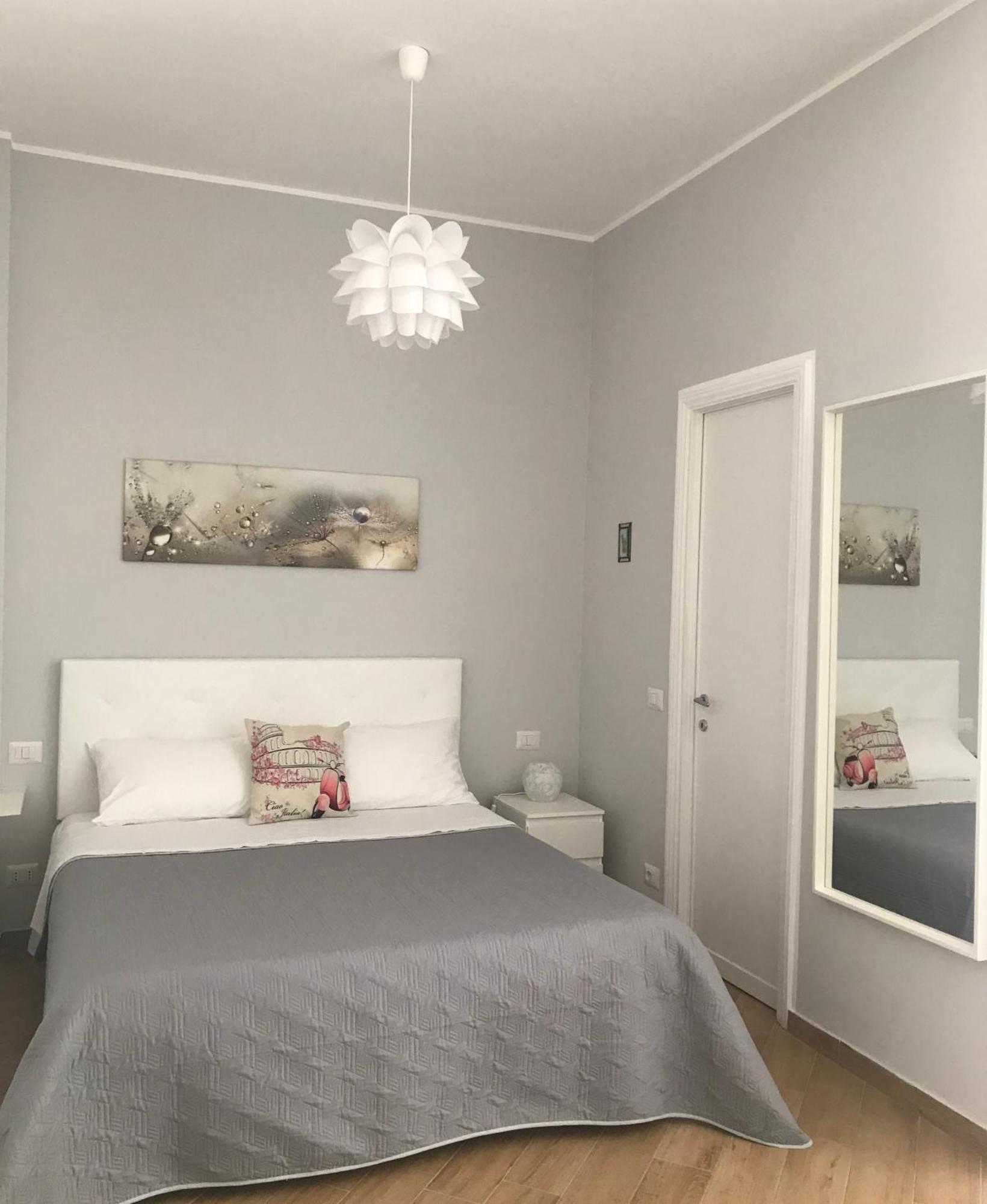 Lovely Little In Via Aurelia Roma