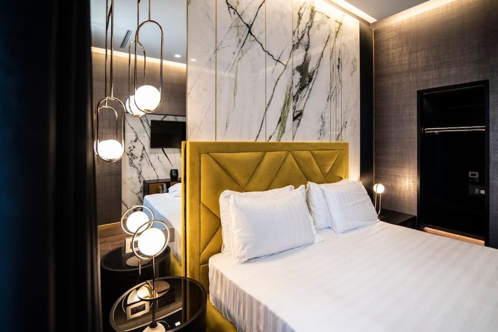 Luxury Rhome Via Della Croce * Roma