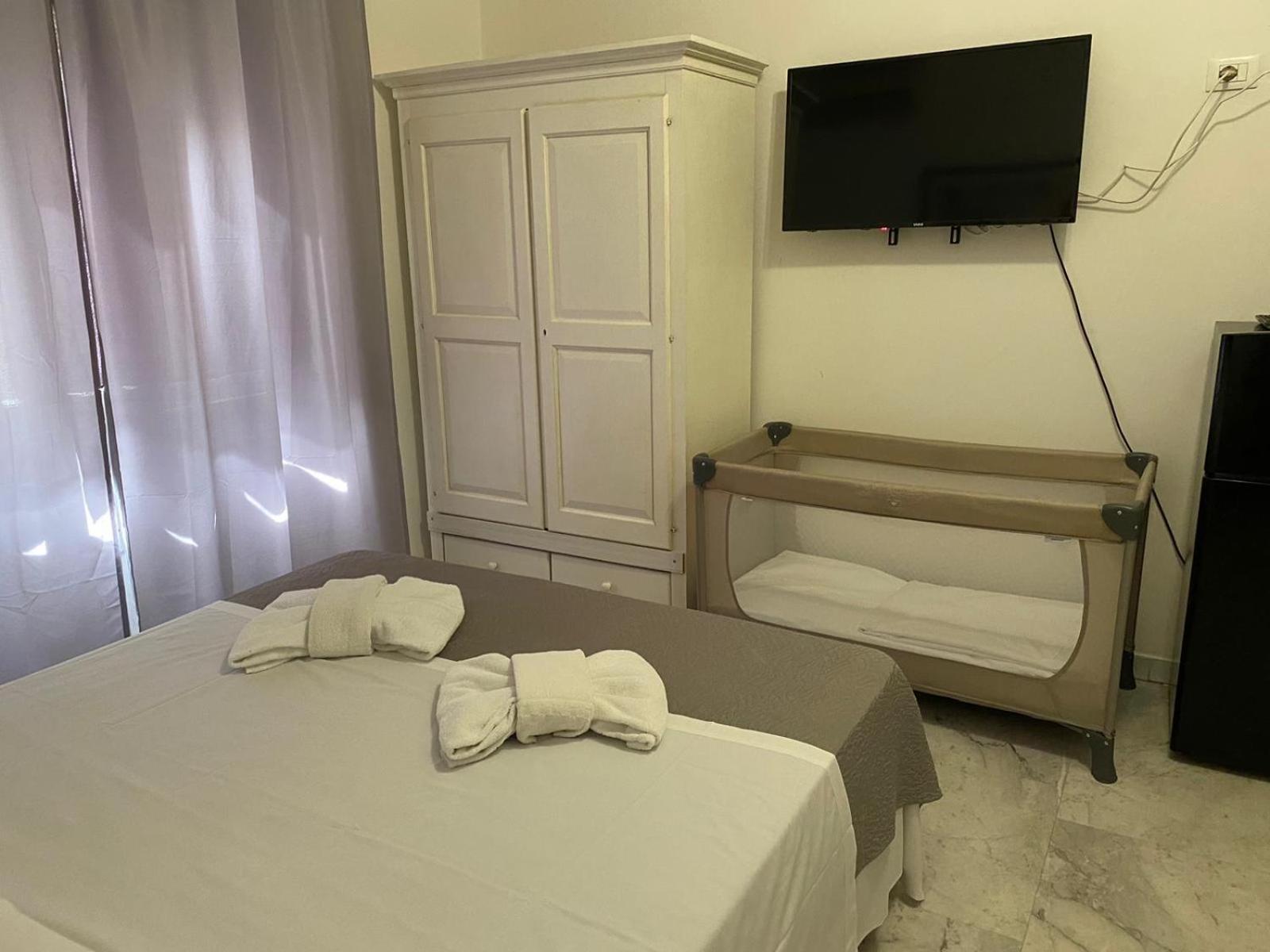 St. Peter House Pensión Roma