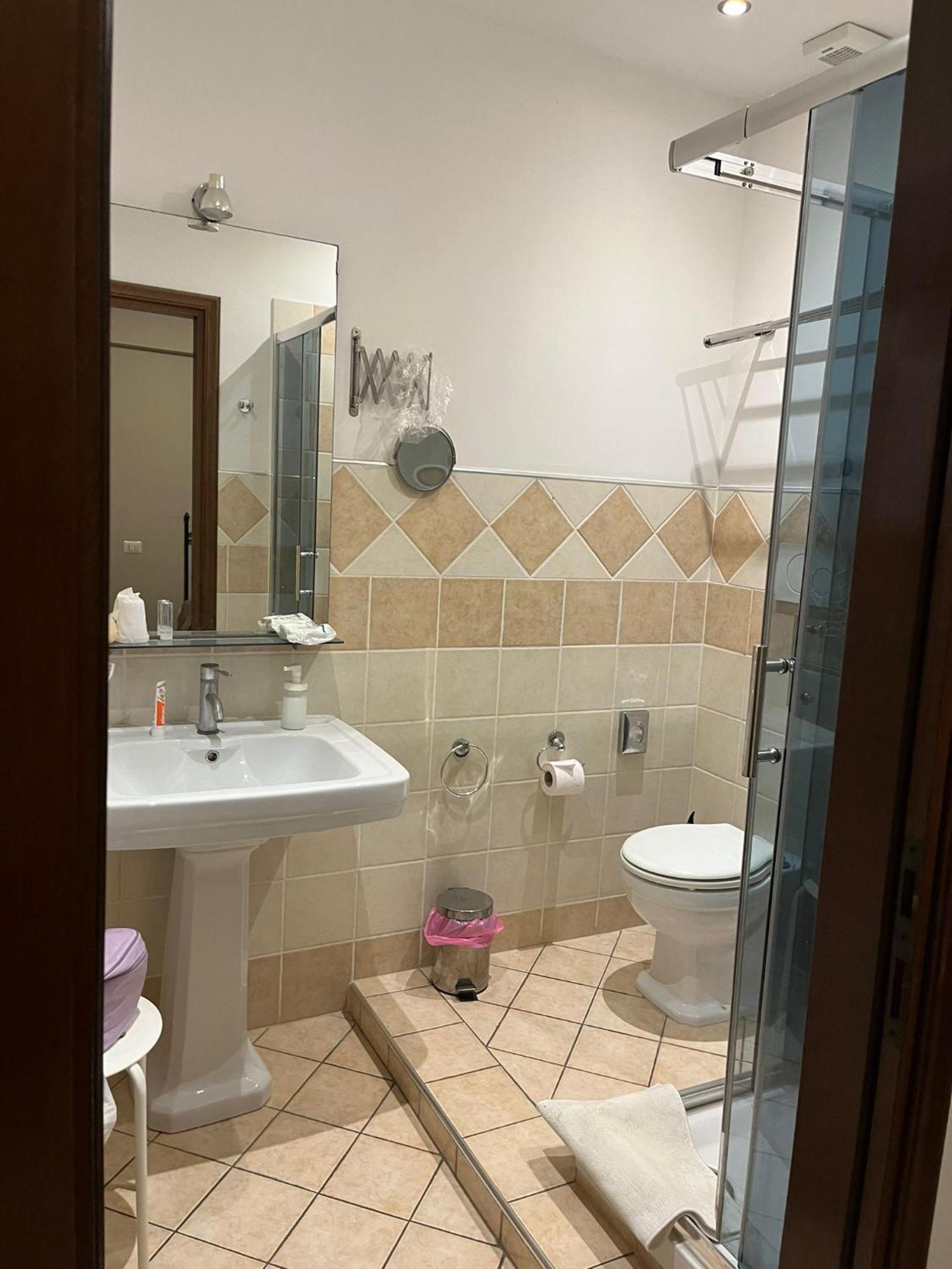 Alojamento de Acomodação e Pequeno-almoço La Perla Di Roma