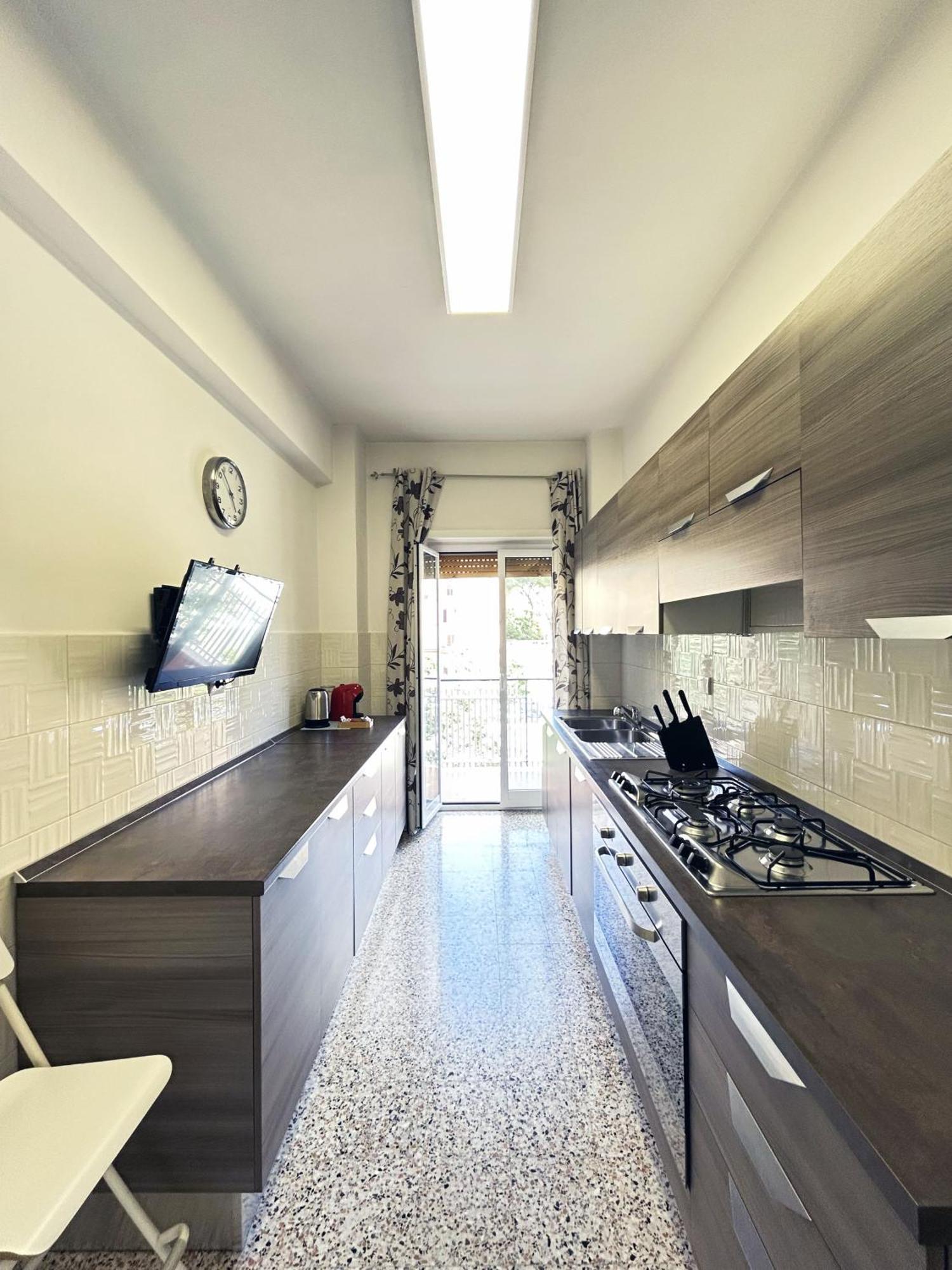 Prella House 50 Mt Da Metro B Jonio Apartment Rom