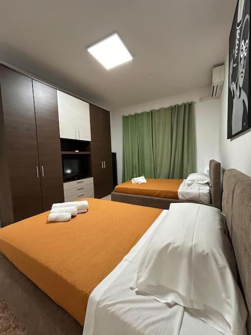 Prella House 50 Mt Da Metro B Jonio Apartment Rom
