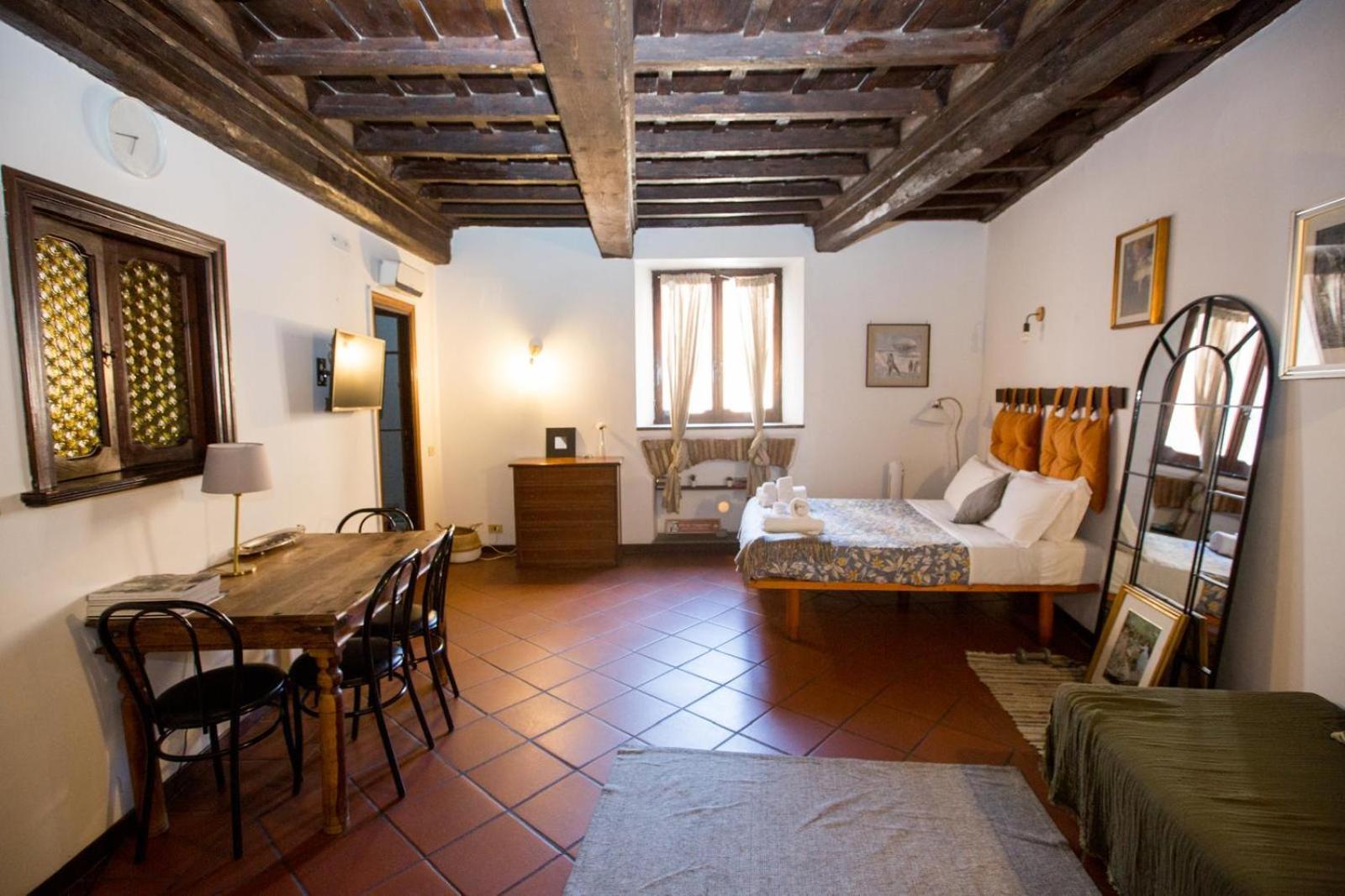 Campo De Fiori Apartment