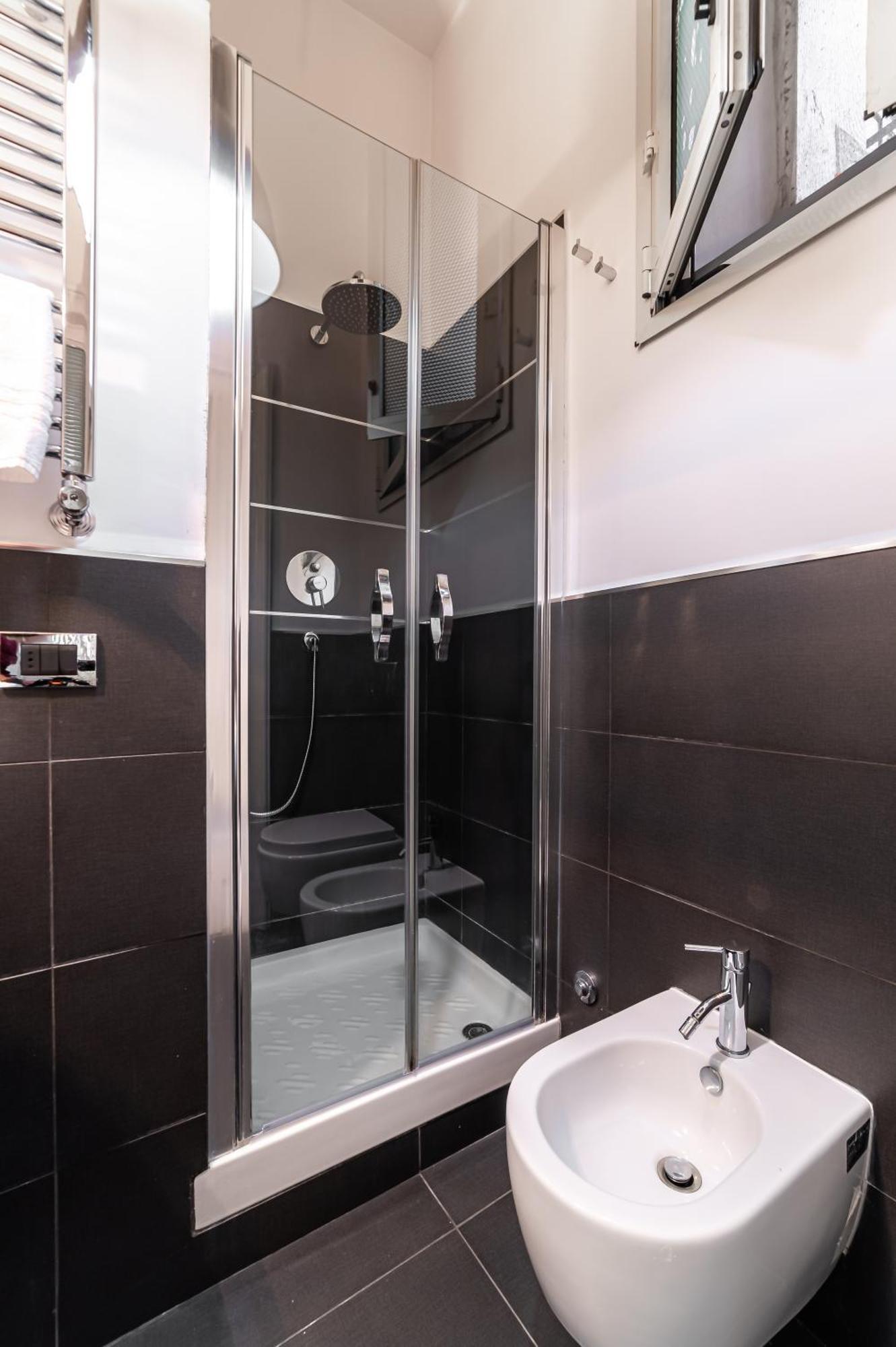 Azzurra B&B - Metro Lodi * Roma