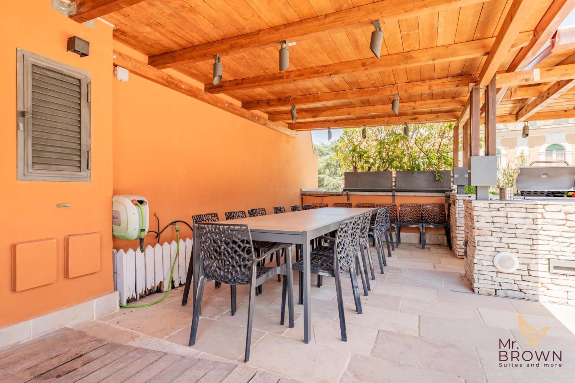 Mrbrown Luxury Terrace With Pool Appartamento