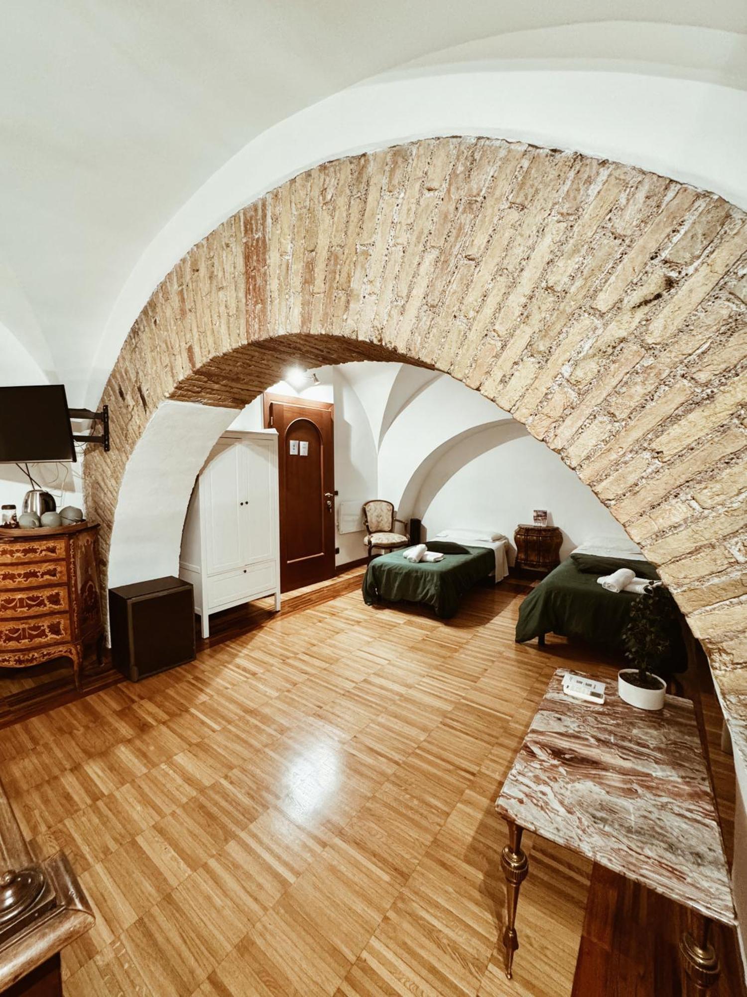 Pensión Residenza Tritone Luxury Trevi Fountain Roma
