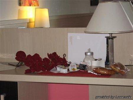 Hold - Luxury Bed & Breakfast Roma