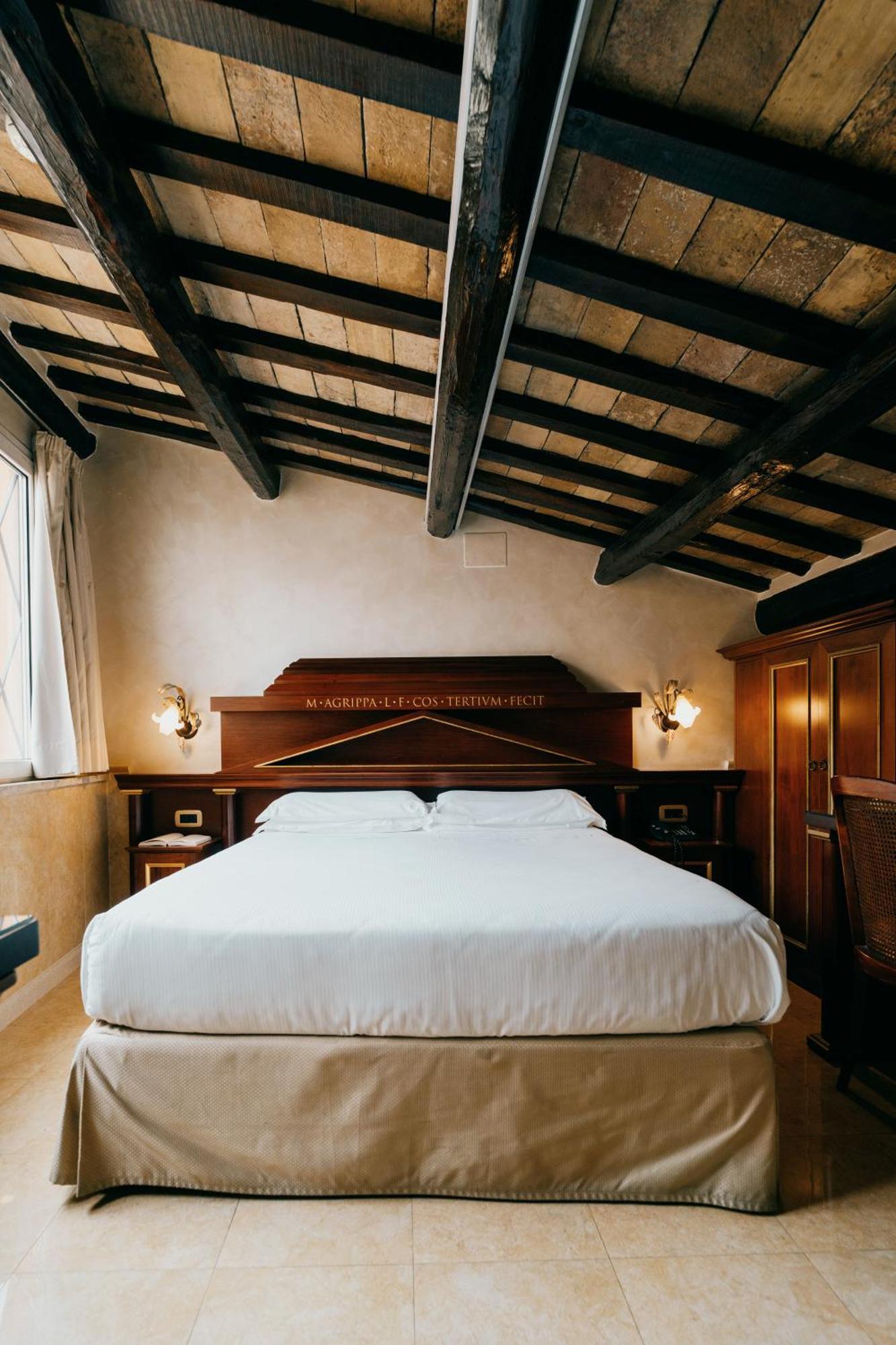 Pantheon Hotell