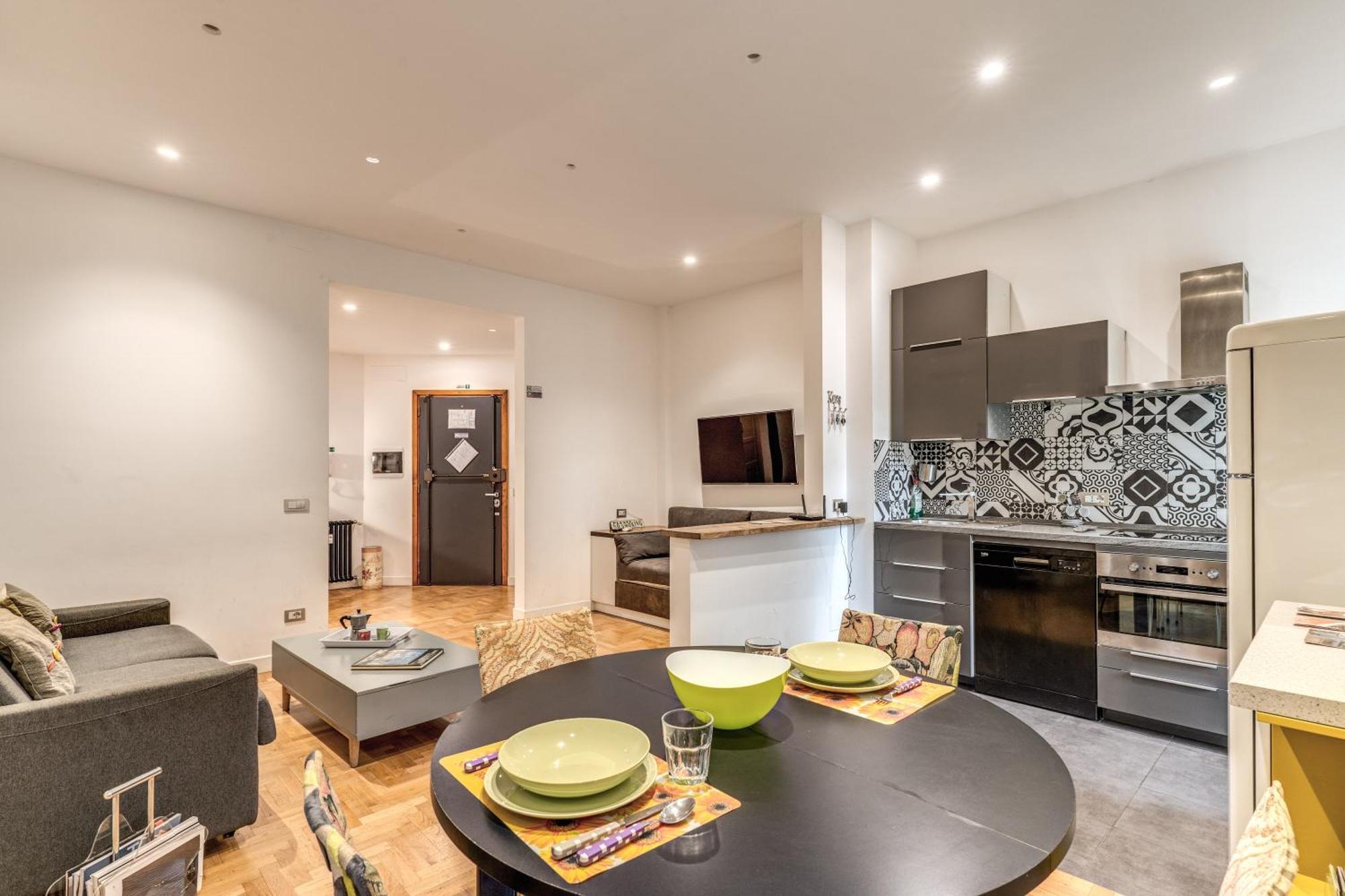 Romantic Piccolomini Lux Rom