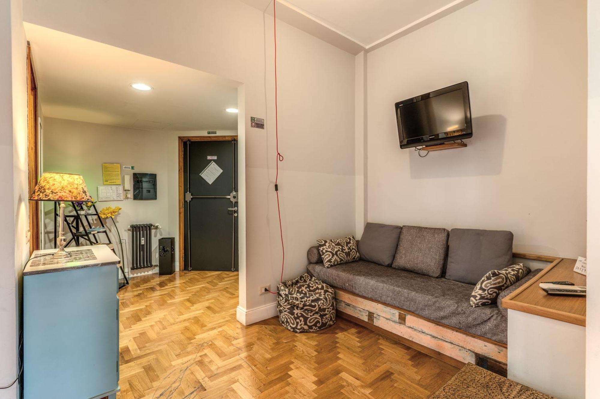 Romantic Piccolomini Lux Apartment