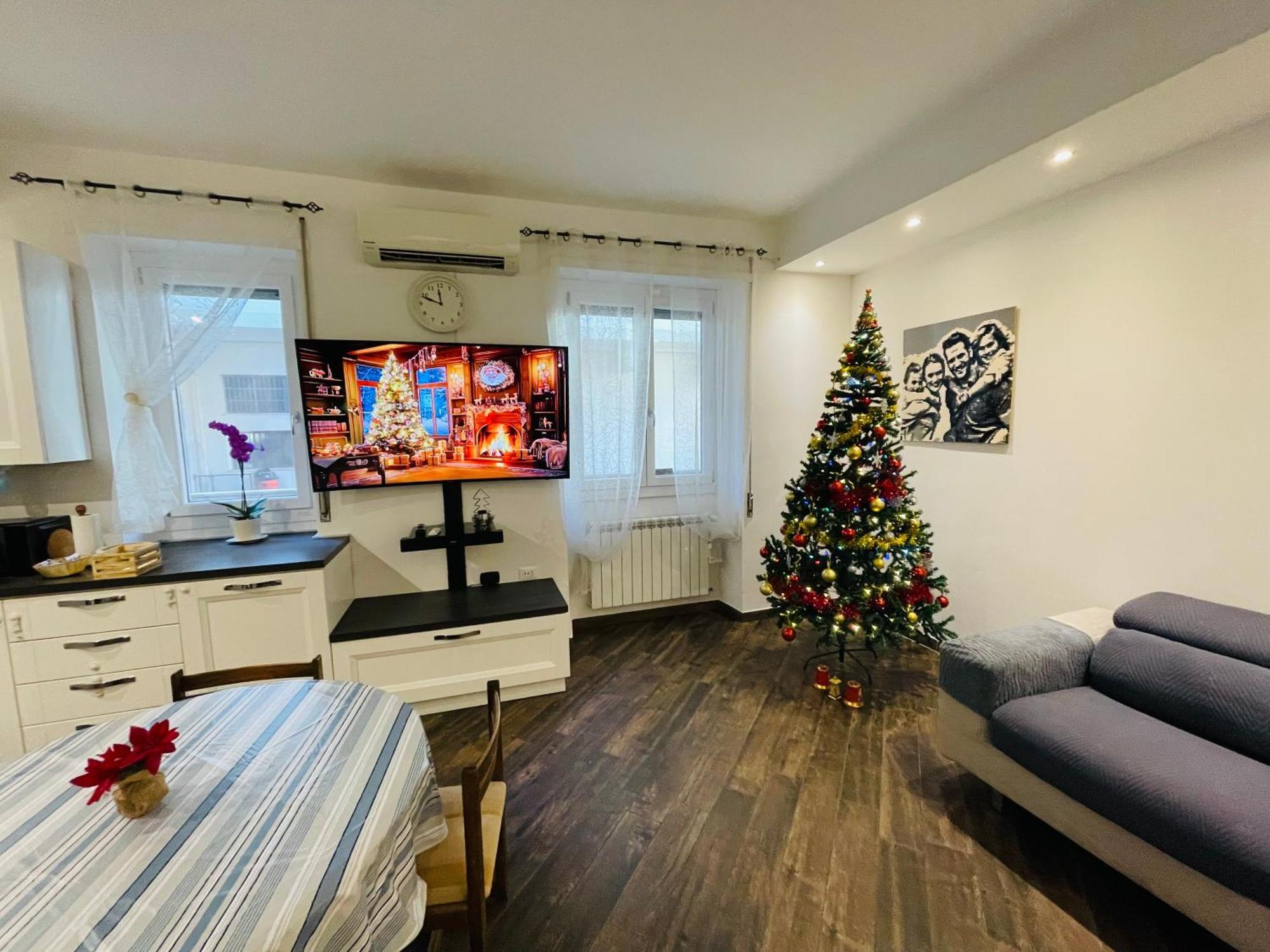 Apartment Roominrome Alexander Rom