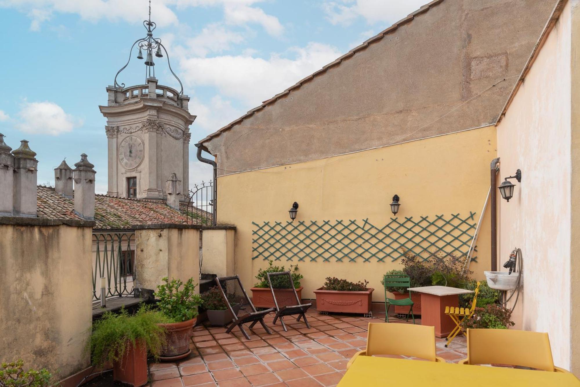 Clock Terrace House * Rome