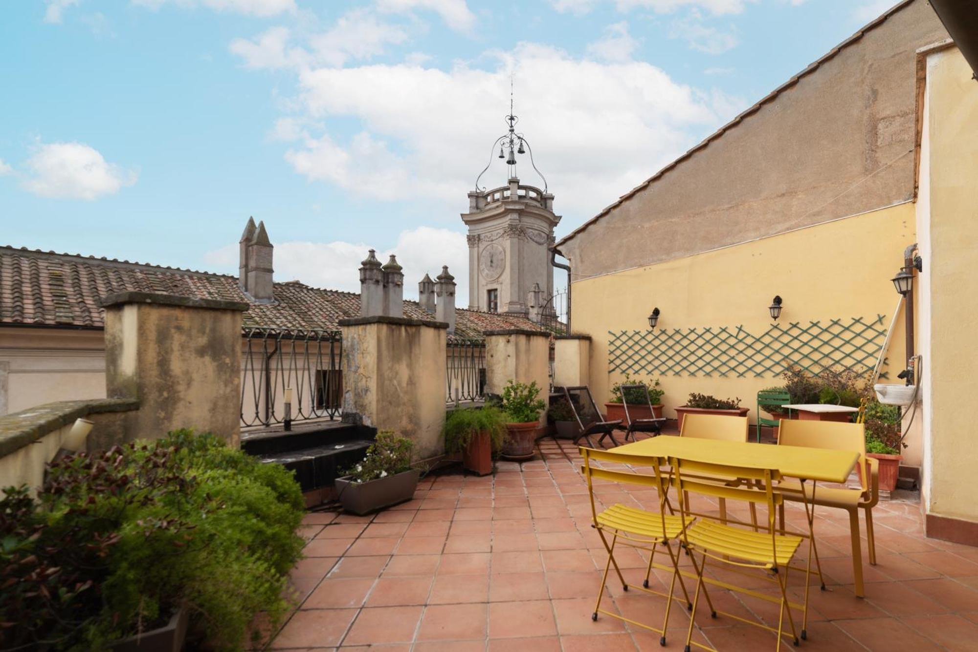 Clock Terrace House Apartment Rome