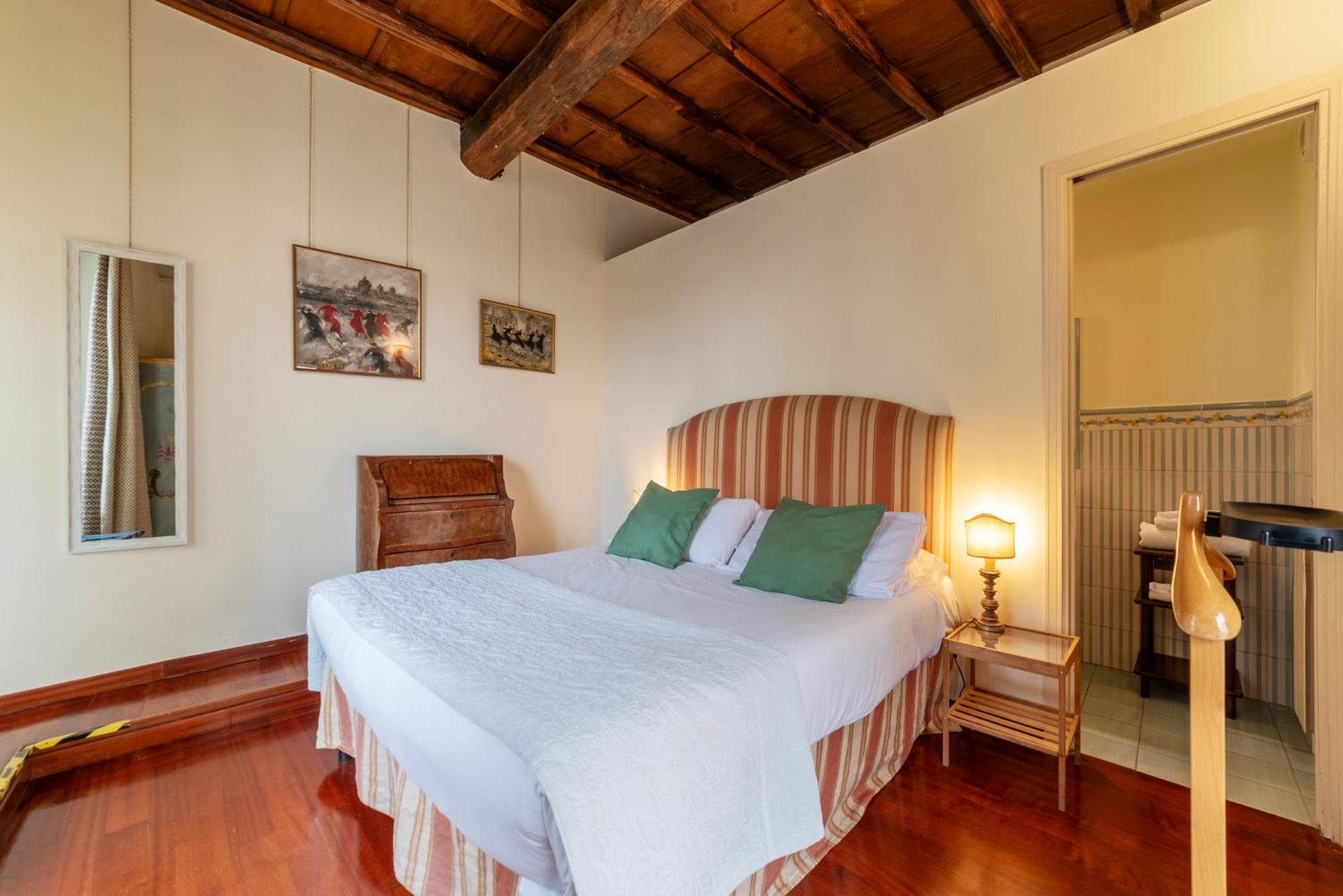 Apartment Clock Terrace House Rome