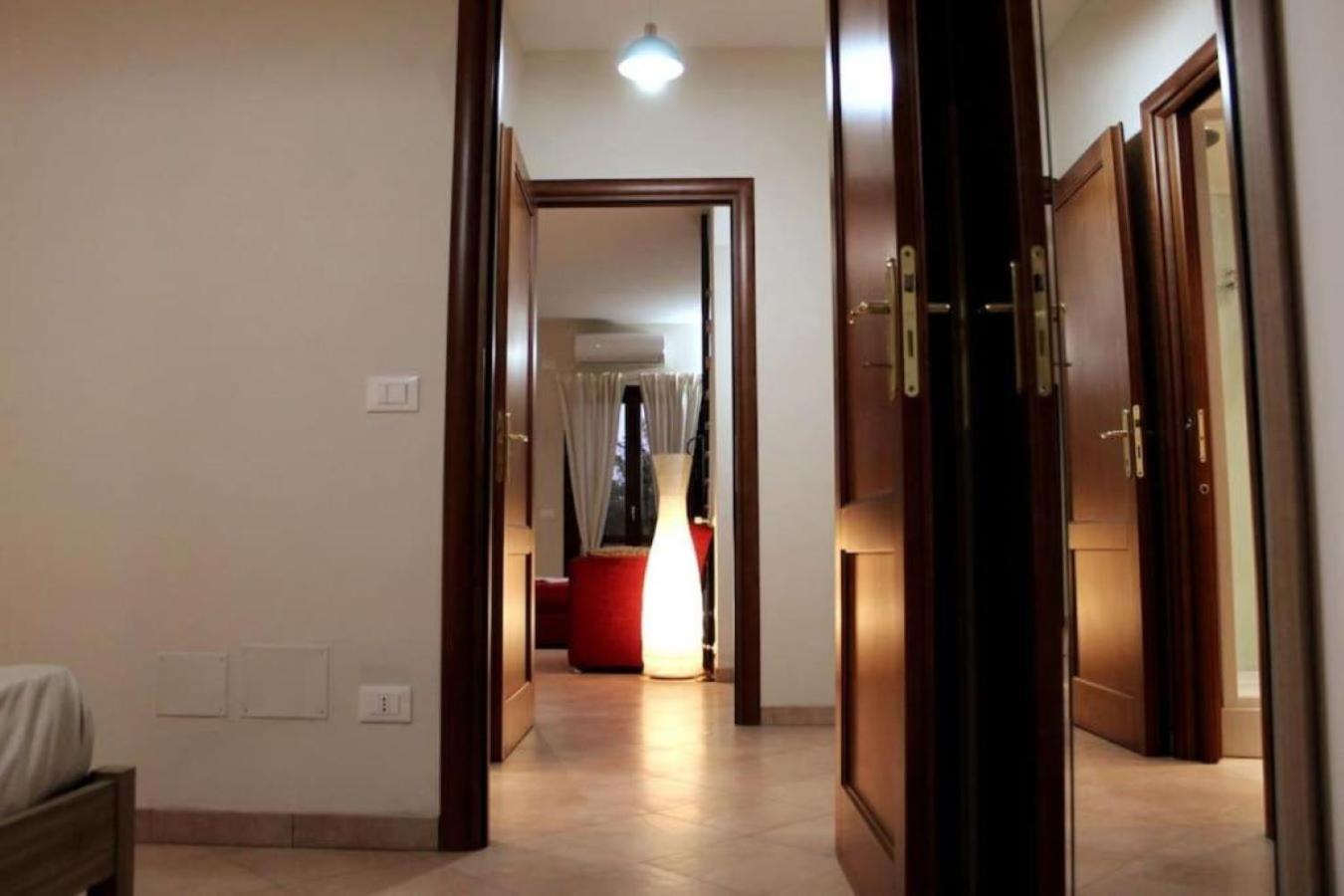 Holiday home Fronte Metro C, Parcheggio, Wi-fi, A/c