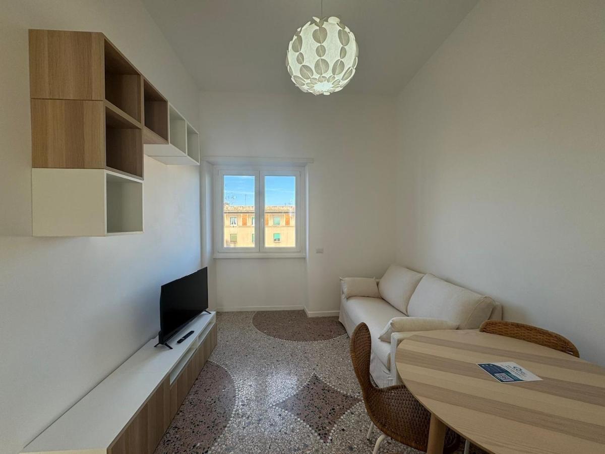 Stylish In Rome's Trendy Hub Appartamento