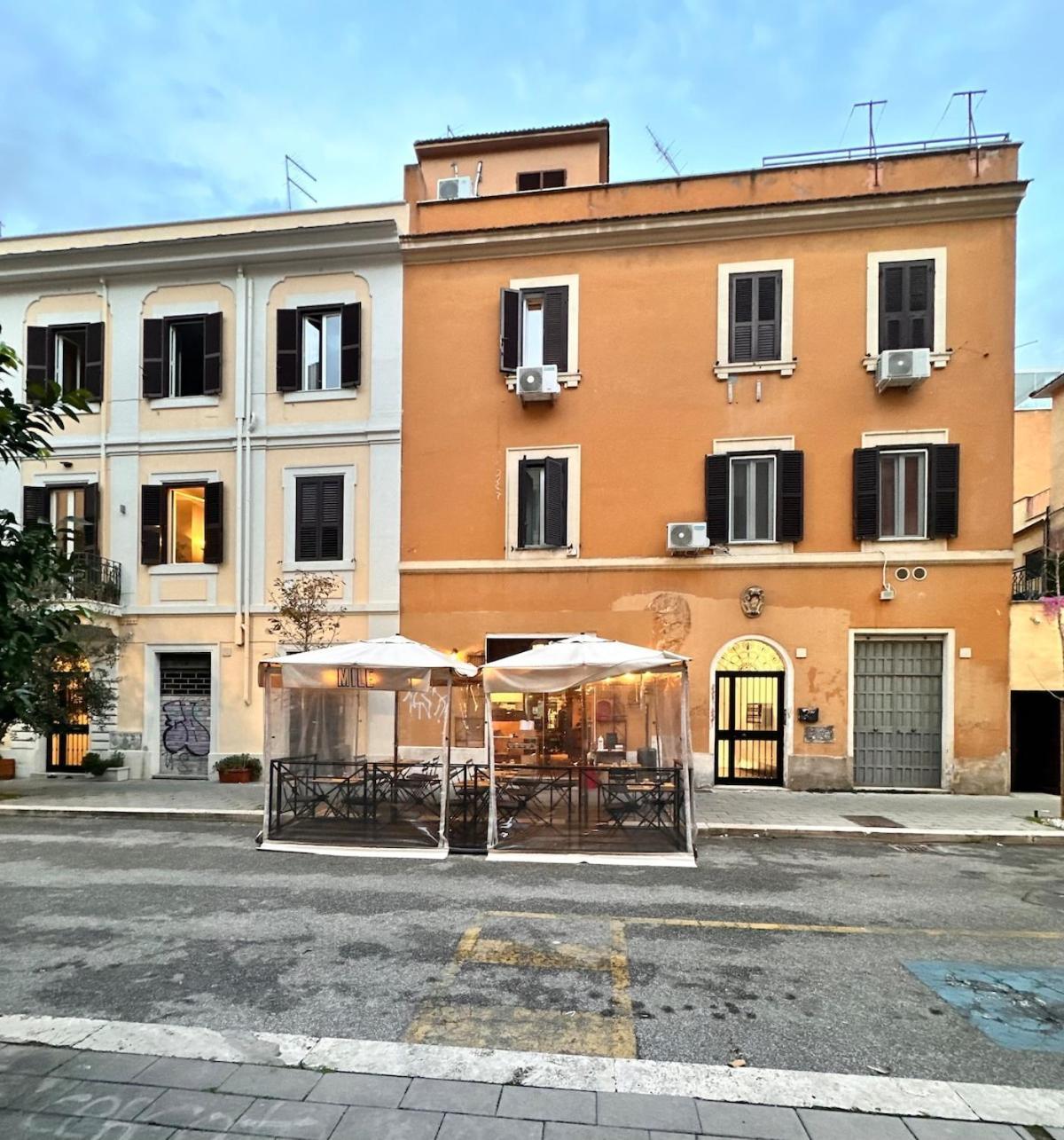 Bright House * Roma
