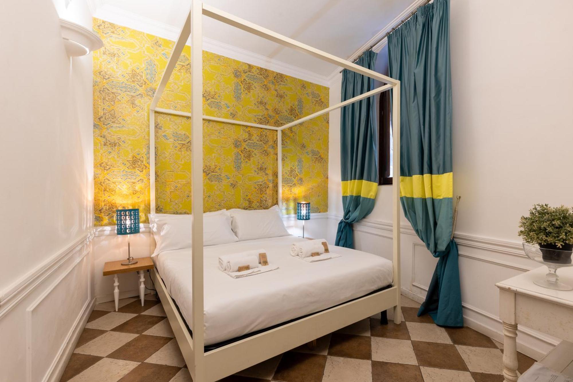 Domus 15 - Rome