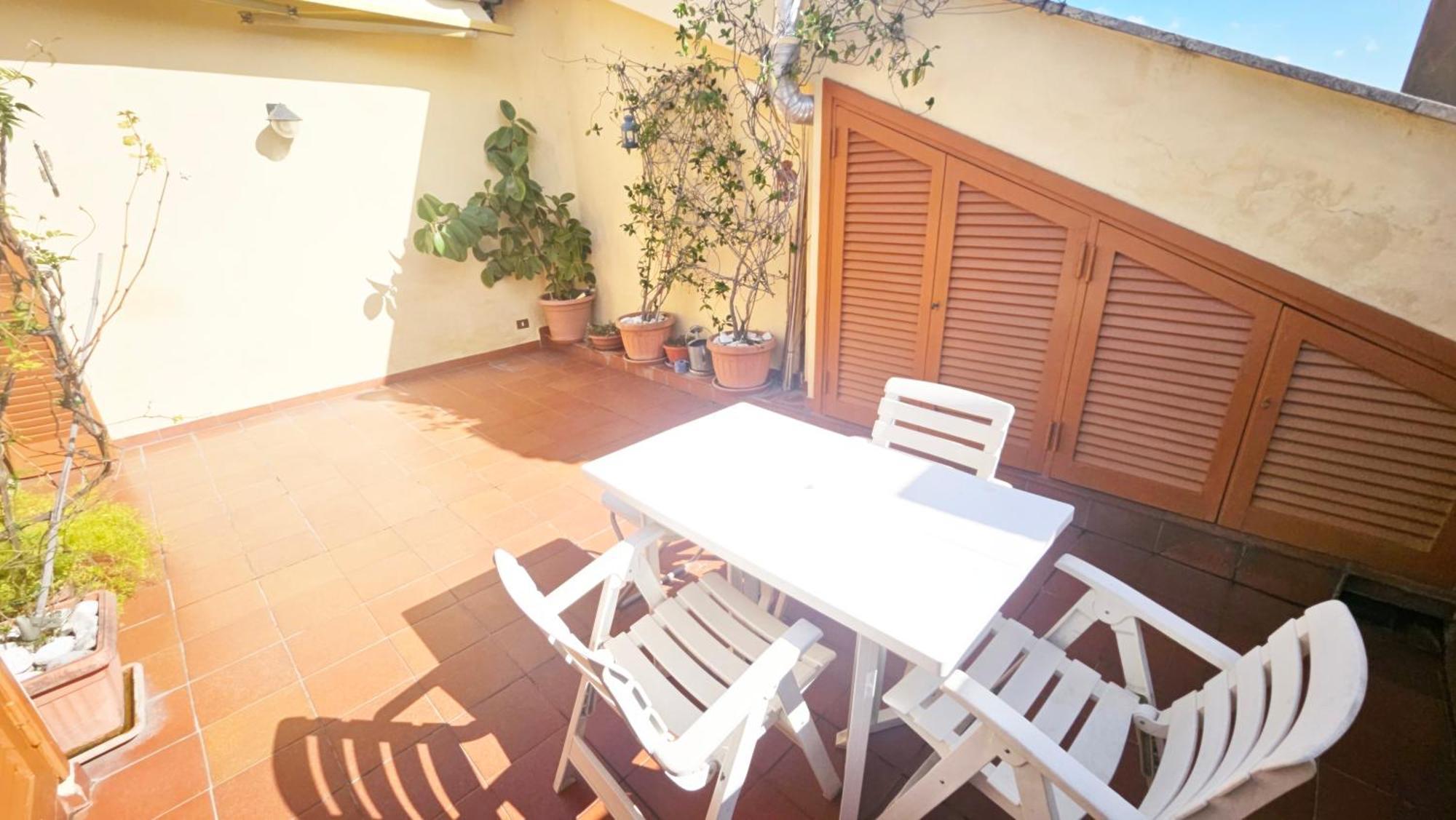 Apartamento Cozy Little Penthouse With Terrace In