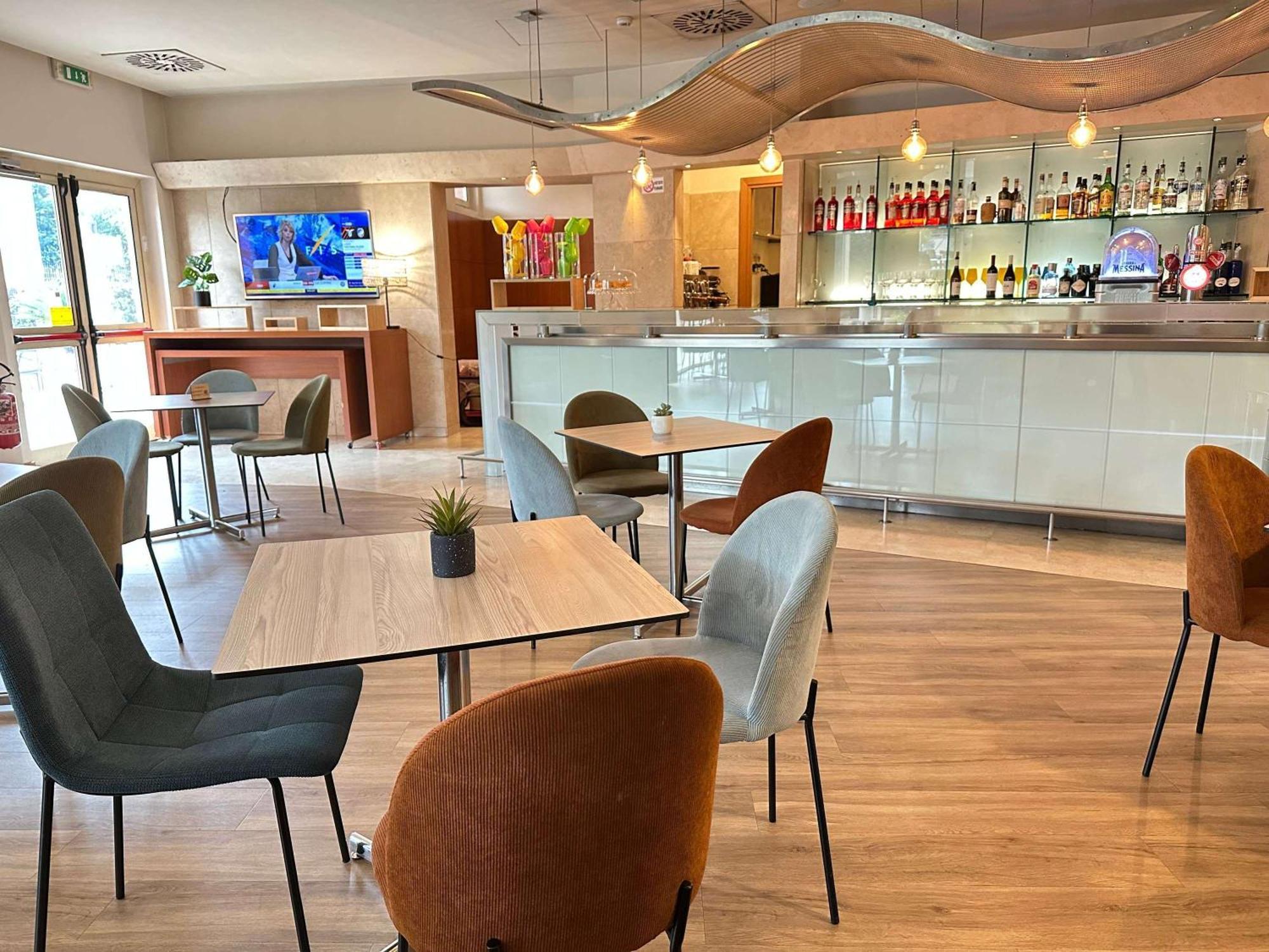 Novotel Est 4*