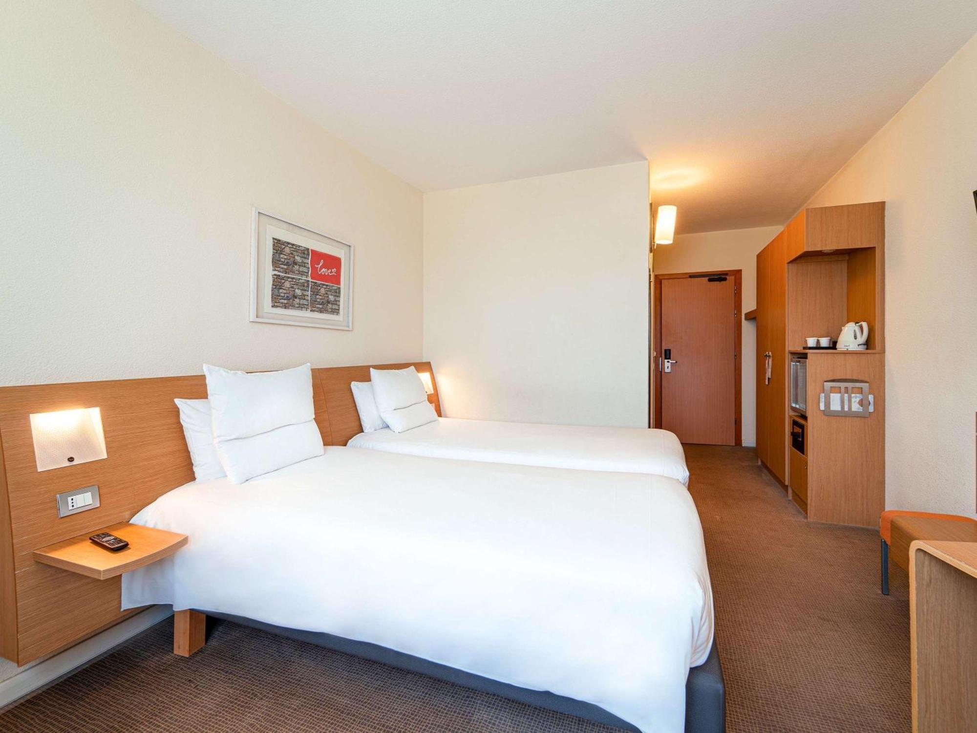 Novotel Est 4*