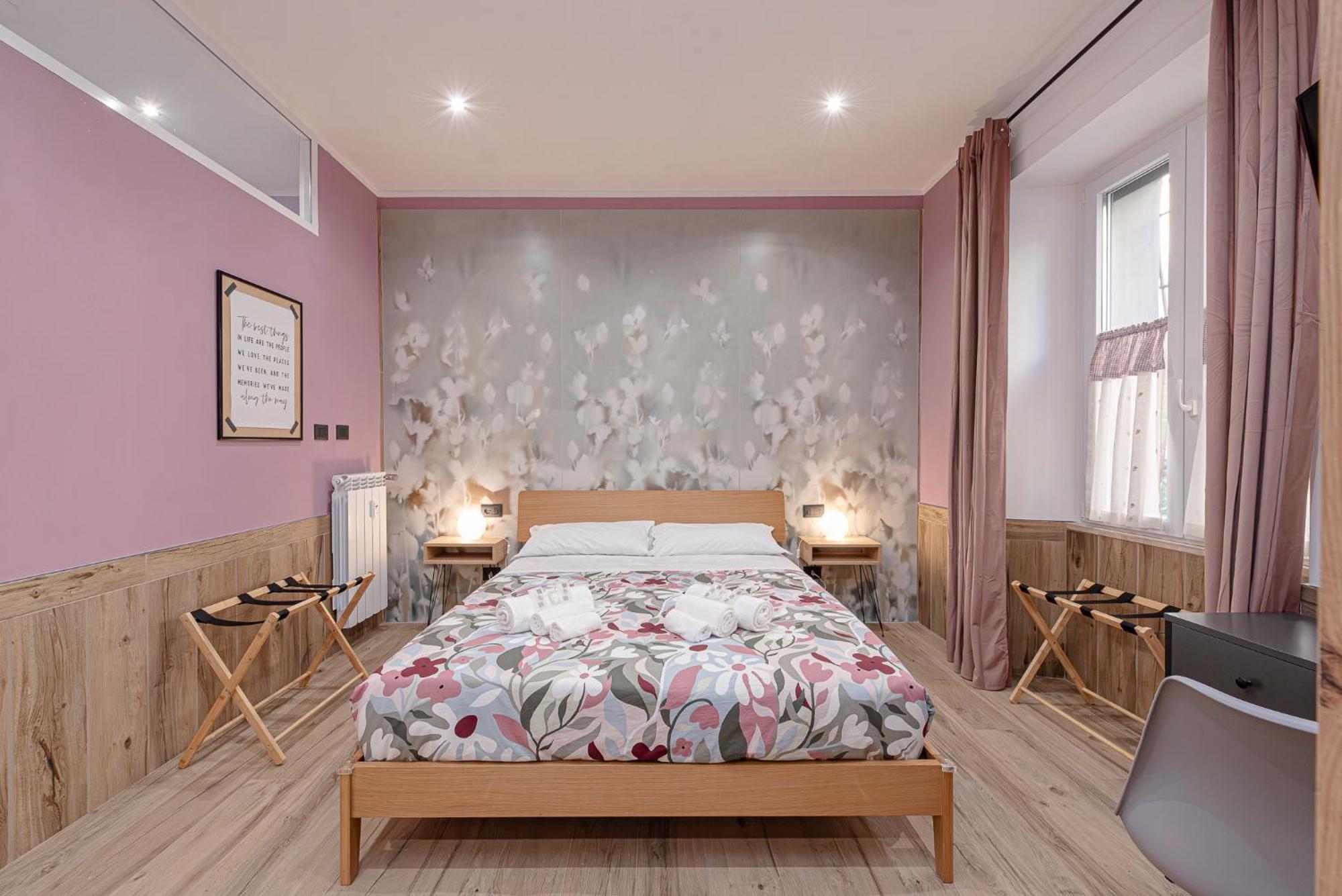Helle Hus - 200m From Piazza Bologna Metro And 10 Minutes From The Colosseum Roma