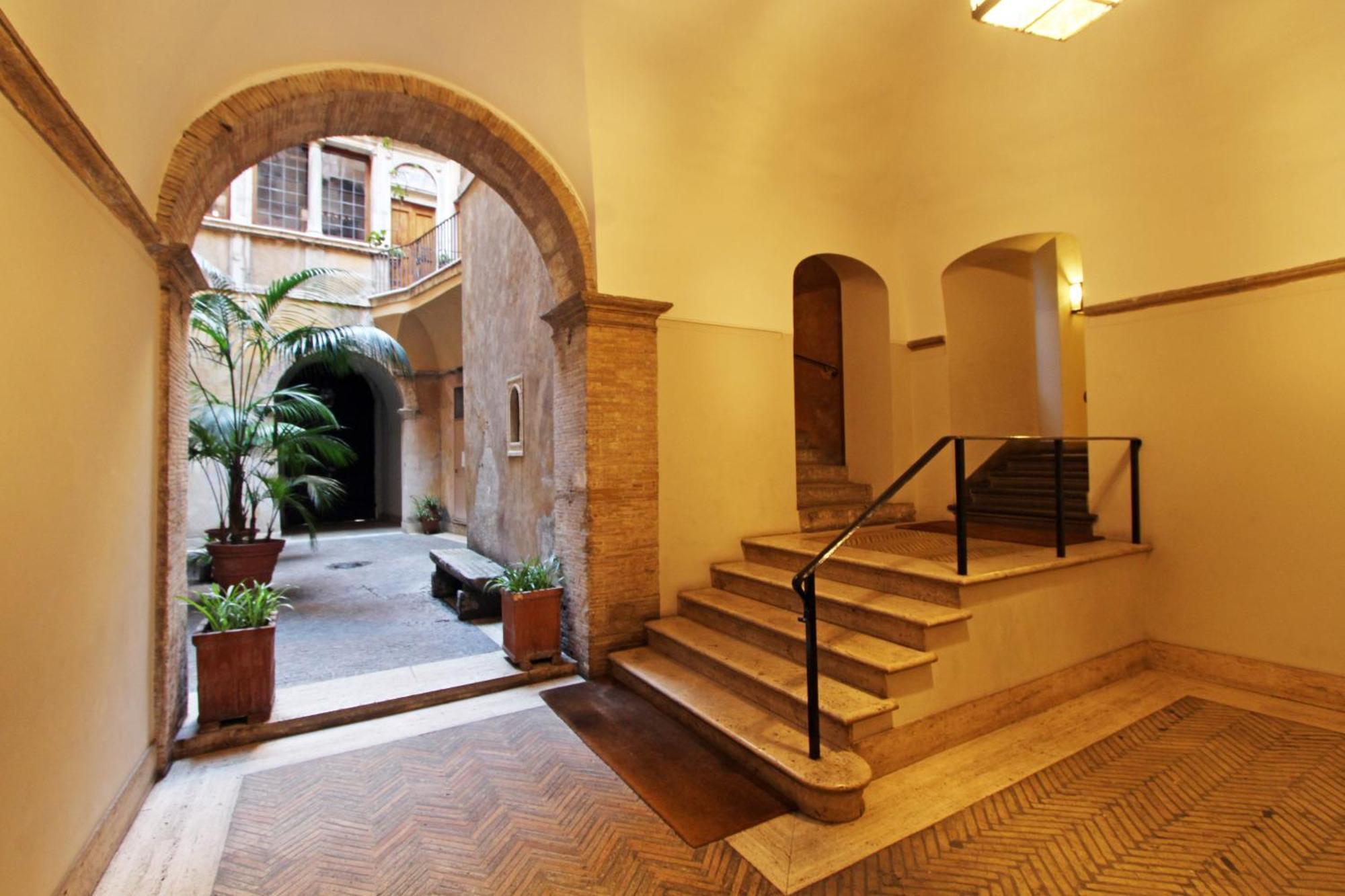 Centro Storico - Palazzo Avila '500 Appartamento