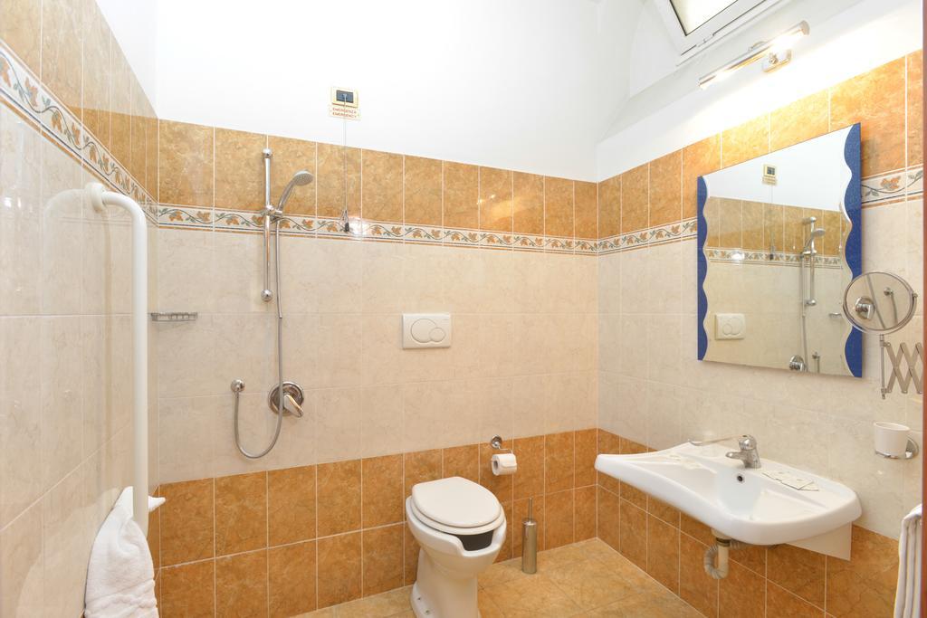 Hotel Chicago 2*